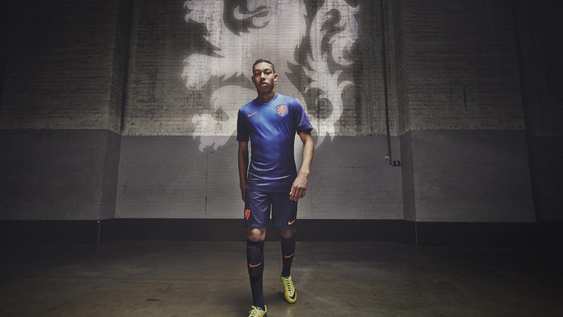 鲁尔新闻，沙欣执教魅力不减 多特蒙德众将力挺主帅冲击欧冠席位