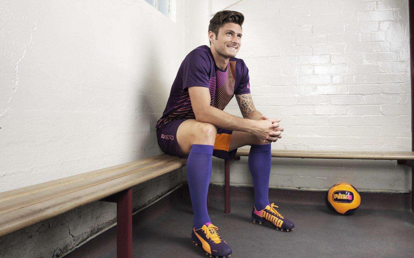 马德兴解析年度最佳争议，维尼修斯俱乐部表现力压罗德里，数据与影响力成关键