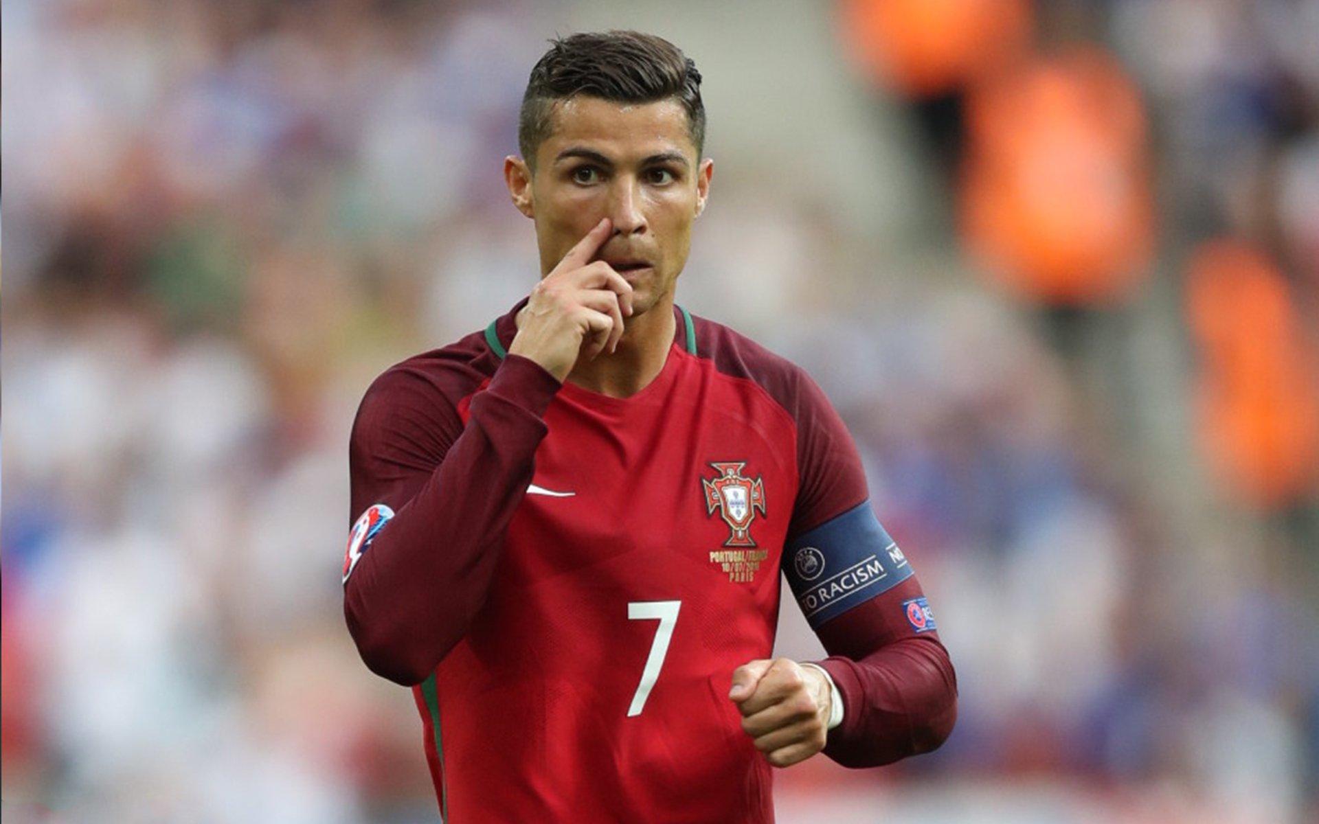 小克鲁伊夫呼吁战术革新，现代足球需冷静应对小动作挑战